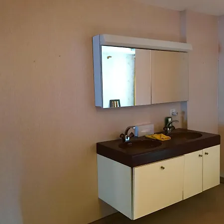 Happiness Apartment
